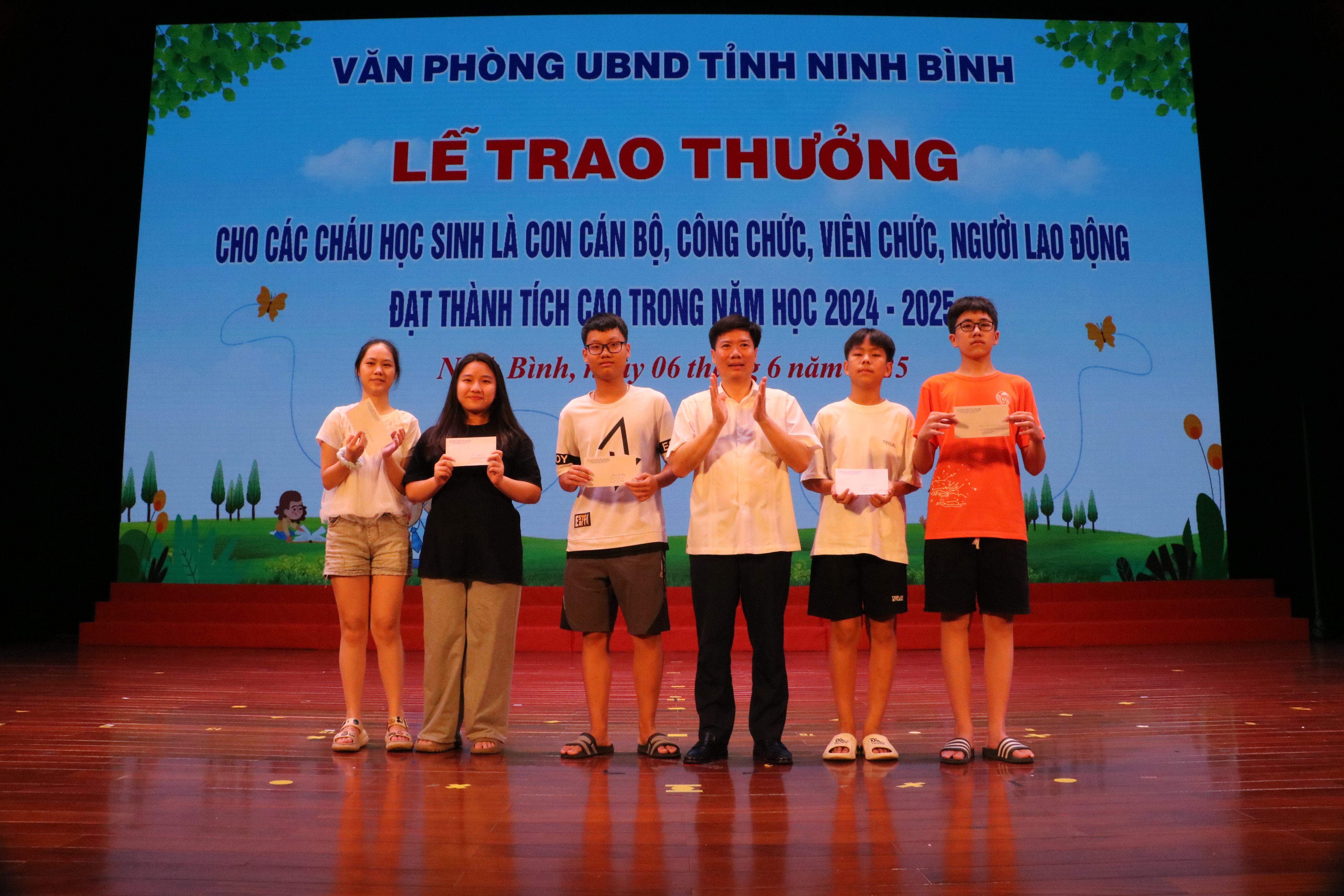 anh tin bai